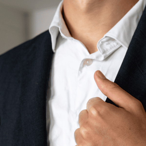 Un étudiant qui veut devenir avocat.
