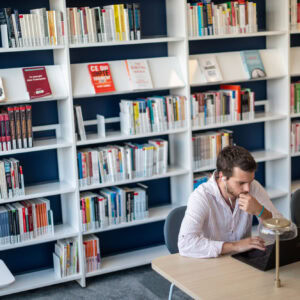 personne bibliothèque