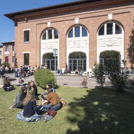 École Toulouse School of Management 16
