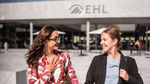 Deux étudiantes de l'EHL Hospitality Business School