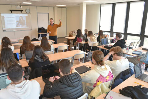 école ESC Compiègne 12