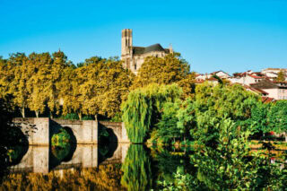 Limoges vue en face d'un pont