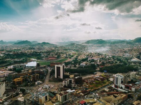 Yaoundé, vue en hauteur de la capitale du Cameroun