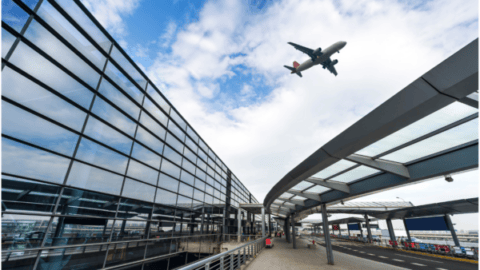 avion dans un aéroport