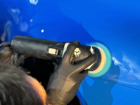 Polissage automobile