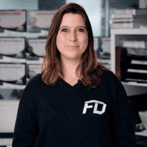 Caroline, Assistante de formation