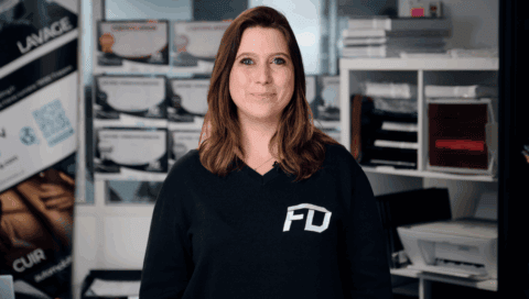 Caroline, Assistante de formation