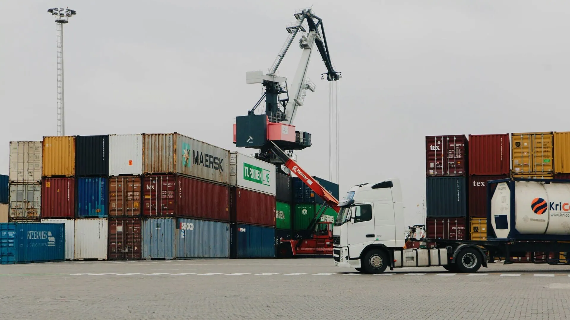 containers et camion