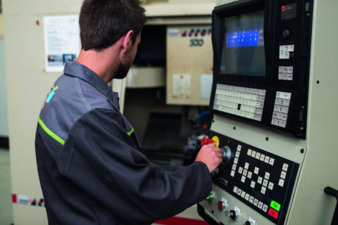 Bac pro Technicien en réalisation de produits mécaniques - Option Réalisation et suivi de production