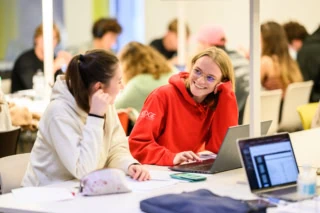 École KEDGE Business School 17