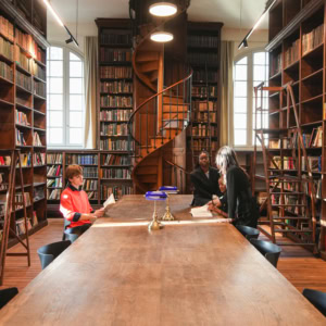 Ecole Paris School of Business 1