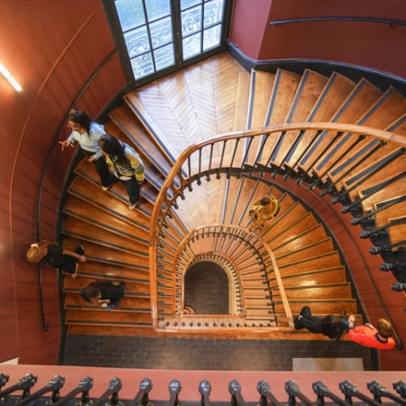 Ecole Paris School of Business 6