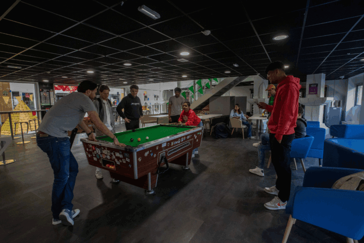 École Rennes School of Business 16