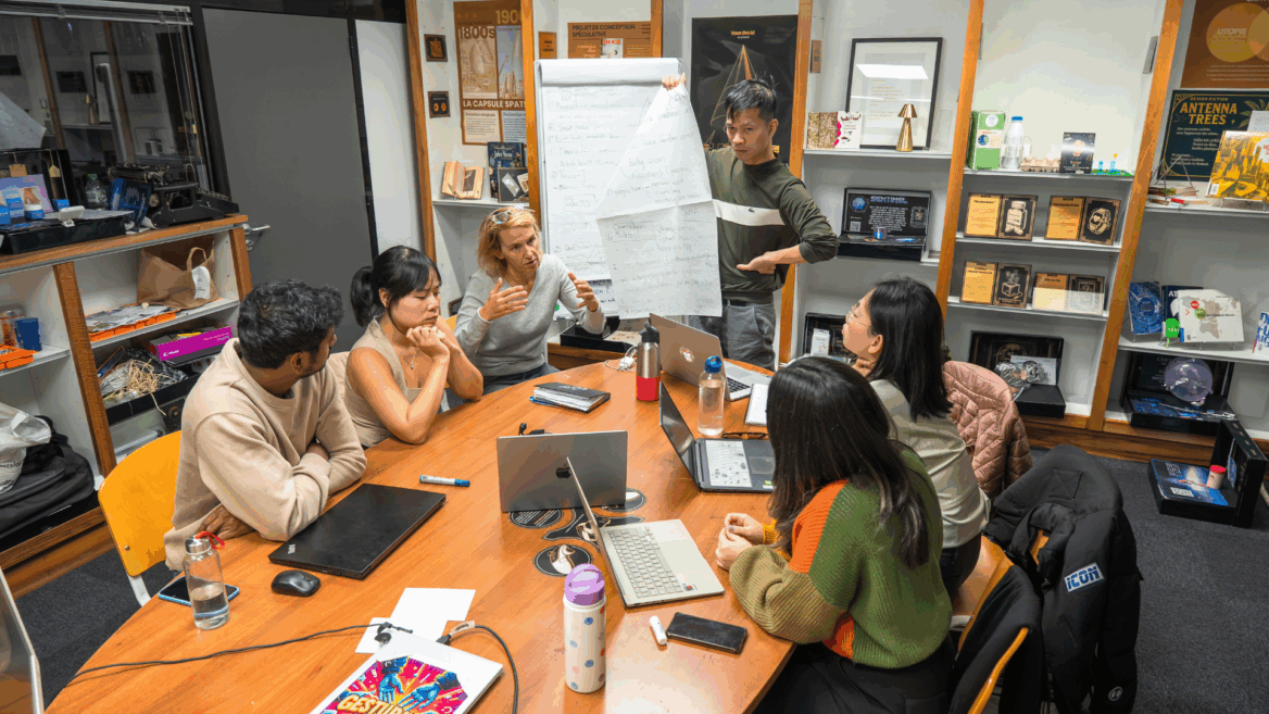 Les étudiants de GEM en atelier de Design Fiction.