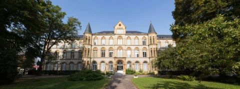 devanture du Pôle supérieur Jean XXIII