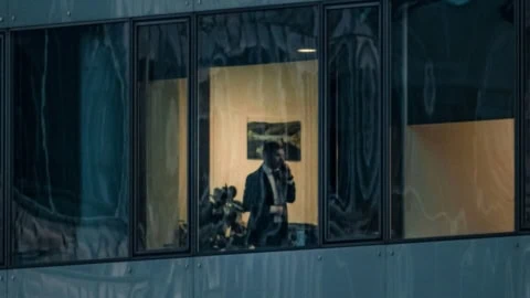 travailleur building