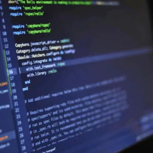 Un écran d'ordinateur sur lequel il y a des lignes de code.