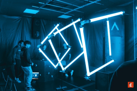 étudiants en atelier créatif