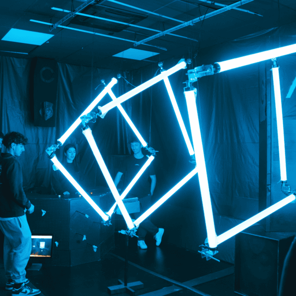 étudiants en atelier créatif