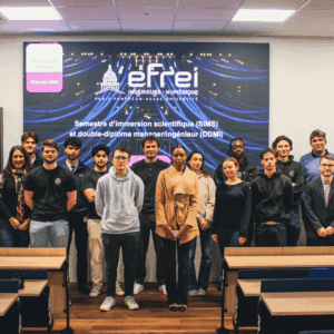 La première promotion de jeunes participant au semestre immersif scientifique de l'Efrei.
