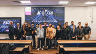 La première promotion de jeunes participant au semestre immersif scientifique de l'Efrei.
