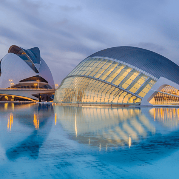 Vue sur l'opéra de Valencia en Espagne