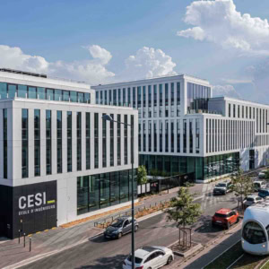 Façade moderniste de lécole dingénieurs CESI avec tramway et ciel bleu.