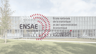 ENSAE ParisTech Université Paris‑Saclay : façade vitrée du campus avec logo rouge et pelouse.